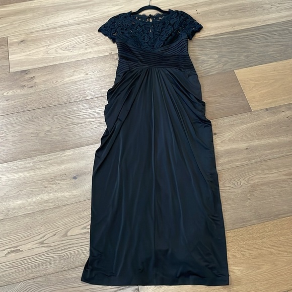 Adrianna Papell Formal Lace Black Gown Dress Size 2 - Picture 8 of 15